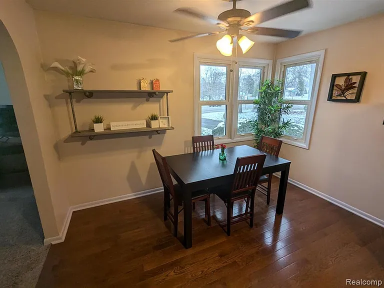 6305 Waldon Rd — Photo 3