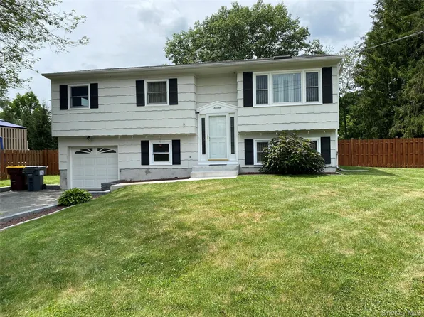 14 Shepard Road, Warwick, NY 10990