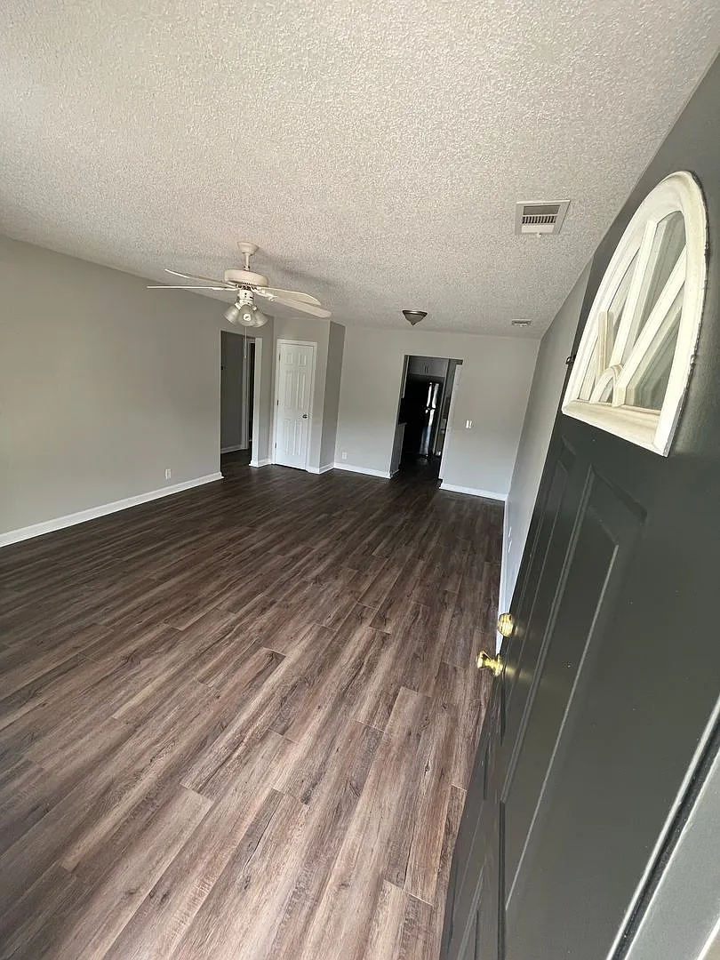 Ash Street Ext (807) — Photo 4