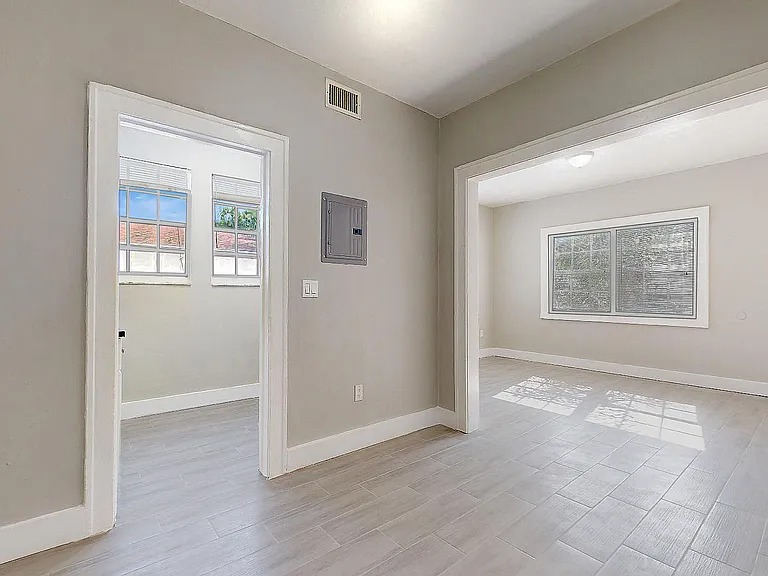 433 NW 25th Ave #1 — Photo 6