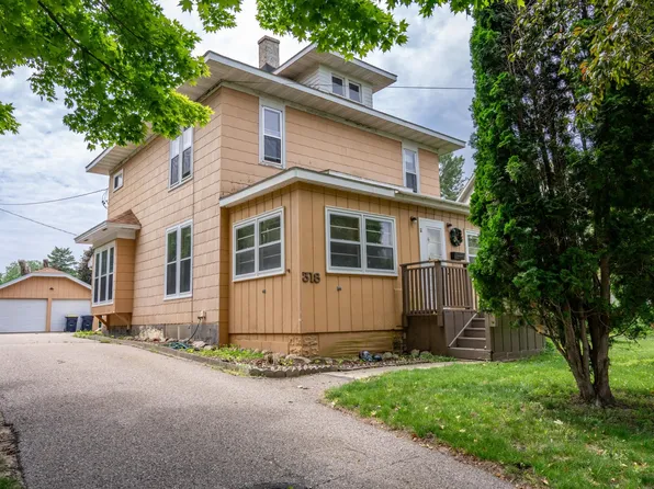 318 Tremont St, Mauston, WI 53948
