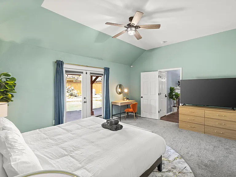 324 Woodcrest Dr — Photo 18