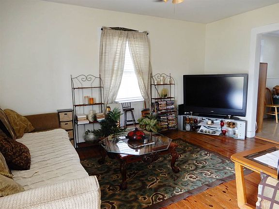 5th image of 2860 Maryland St