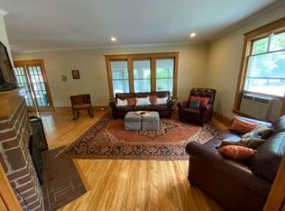 48 Center St, Excelsior, MN 55331