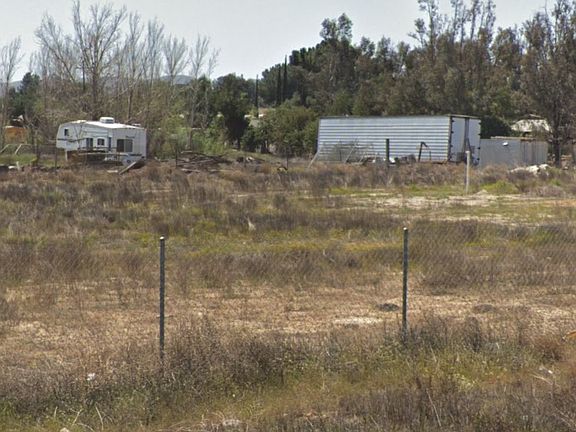 5th image of 20285 Nandina Ave