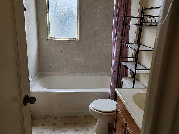 3rd image of 18567 Pine St #3