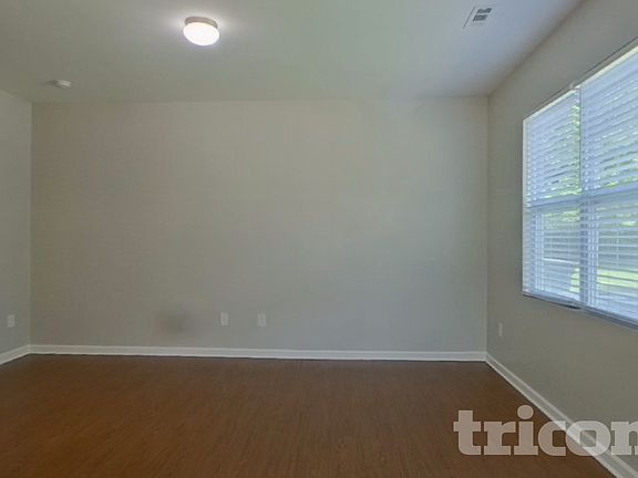 3rd image of 2046 Aragon Ln