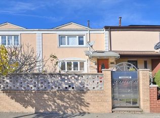 110-37 63rd Rd, Forest Hills, NY 11375