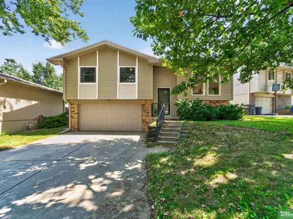 4821 N 130th Cir, Omaha, NE 68164