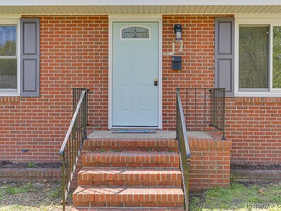 4th image of 17 Briar Dr