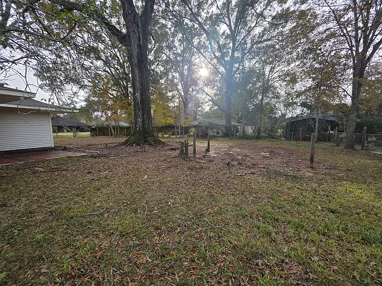 5219 Goodland Dr — Photo 3