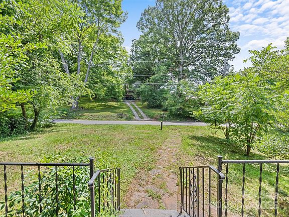 3rd image of 155 Woodland Dr