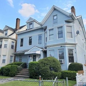 558-560 Broadway, Paterson, NJ, 07514