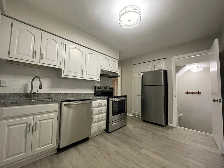 3454 Raymond Ave — Photo 14
