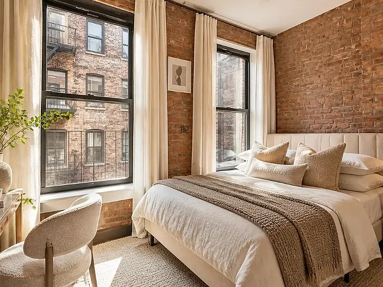 244 W 22nd St #1B — Photo 4