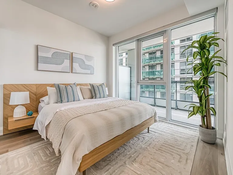 55 Broadway Ave — Photo 16