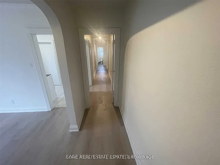 1083 Avenue Rd #4 — Photo 15