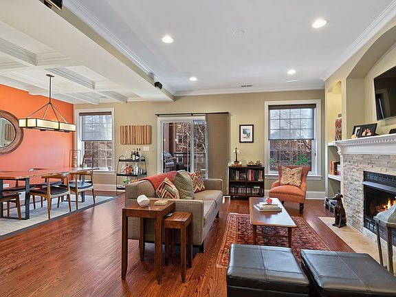 3rd image of 6335 N Magnolia Ave APT 2S