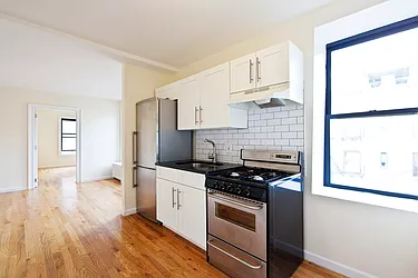 Rented by R New York