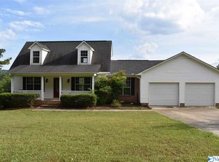 3060 Honeysuckle Ln S, Southside, AL 35907