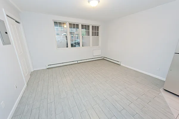 Rented by Compass | media 12