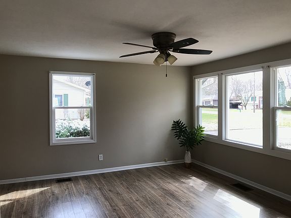 4th image of 1106 Westwood Dr