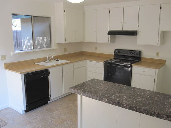 2nd image of 451 Sequoia Blvd