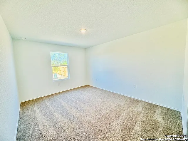 3 bed, 2.0 bath, 1450 sqft, $1,500 — Photo 4