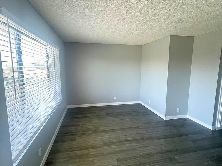 1135 Raymond Apartments LLC — Photo 4