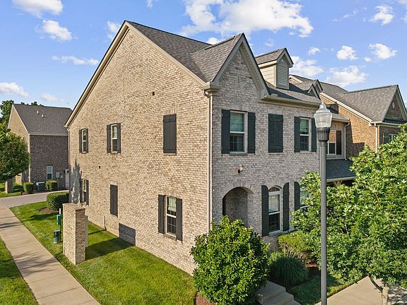 2nd image of 1636 Shadow Green Dr