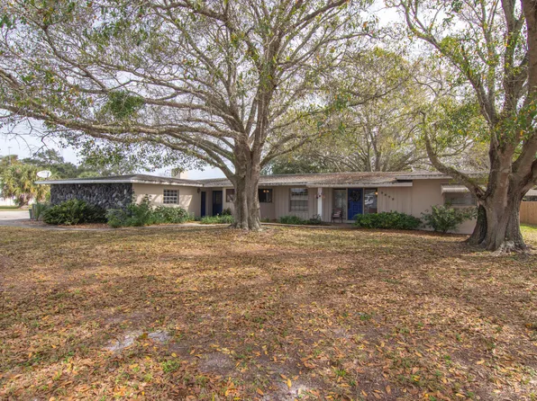 9879 Oak Street, Micco, FL 32976