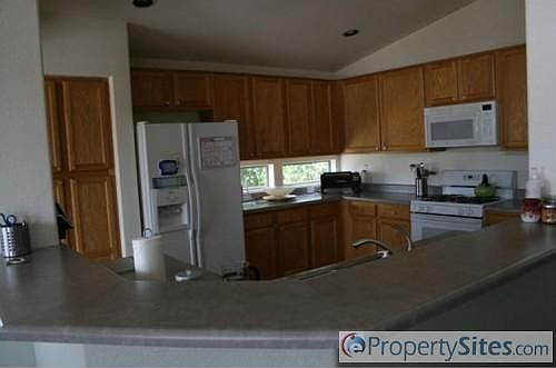 4th image of 174 W Oriole Way