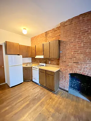 Rented by Brooklyn Heights Real Estate Inc | media 27