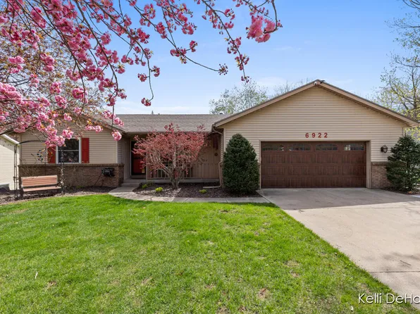 6922 Youngstown Ave, Hudsonville, MI 49426