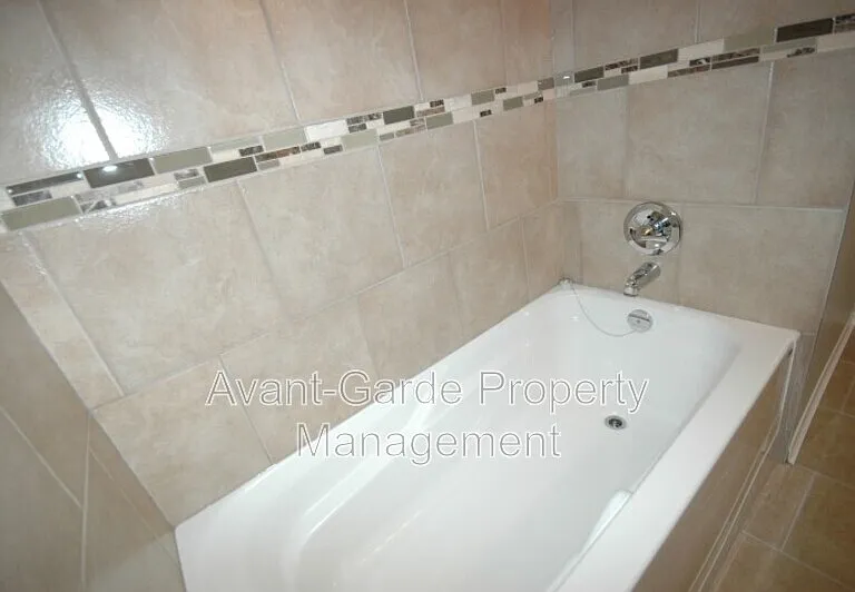 11635 111a Ave NW — Photo 21