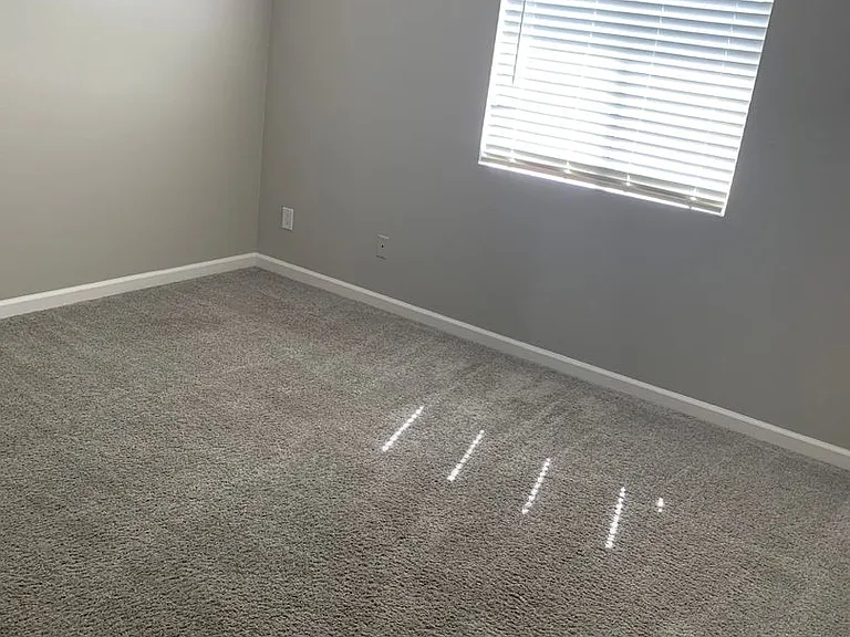 Dry Creek Apartments — Photo 27