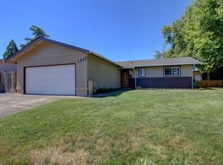 1247 Vista Dr, Central Pt, OR
