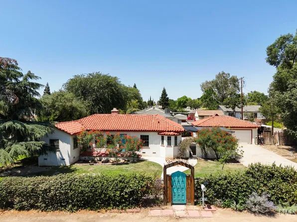 700 Hillcrest Dr, Bakersfield, CA 93305