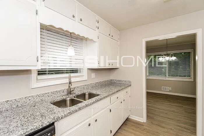 2886 Botany Dr — Photo 5