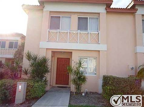 2nd image of 604 NW 208th Dr