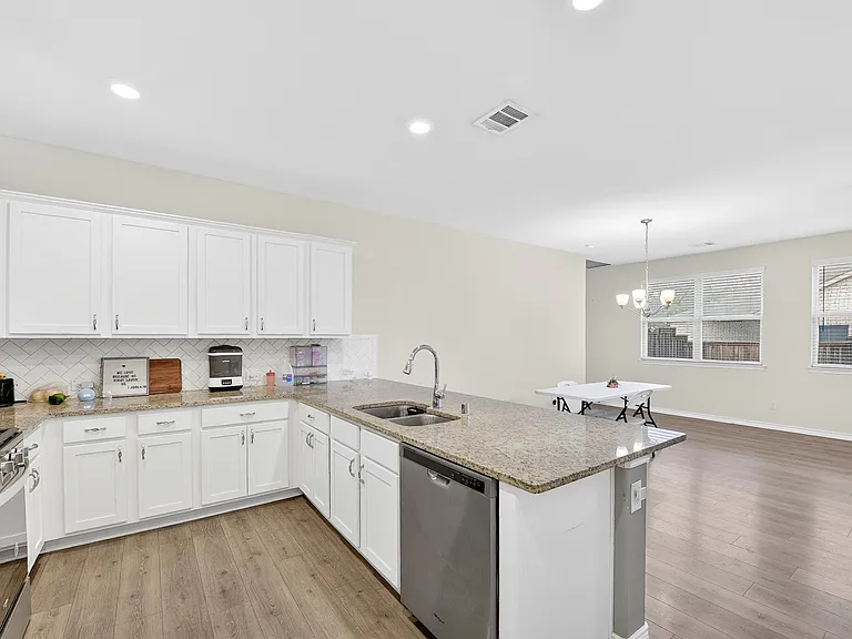 2261 Obsidian Dr — Photo 17