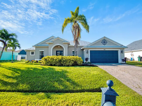952 SW Kappa Avenue, Port St Lucie, FL 34953