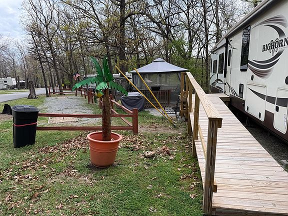 2nd image of 33635 Dock Rd #9-10