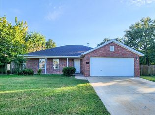 711 Applegate Ln, Lincoln, AR 72744