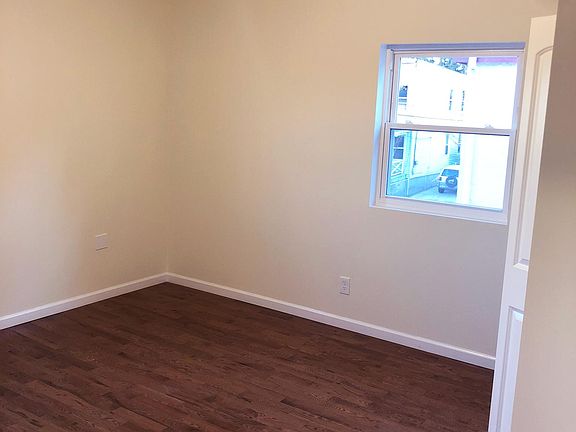 4th image of 160 Bolmer Ave