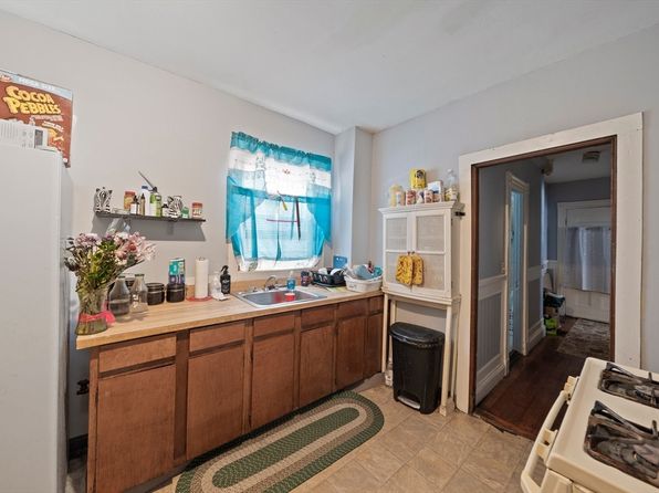 boston-massachusetts-59110492 picture