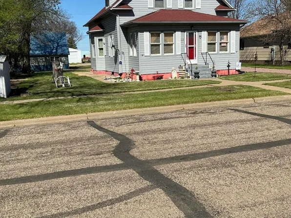 218 2nd Ave E, New Leipzig, ND 58562