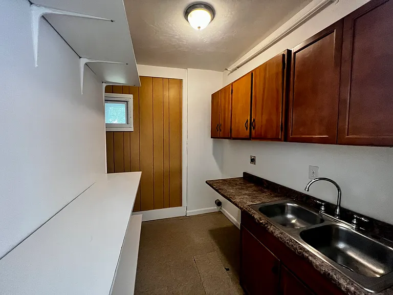 3-5 Woodbine St #1 — Photo 12
