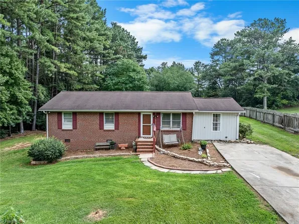 1493 Hartman Rd, Lexington, NC 27295
