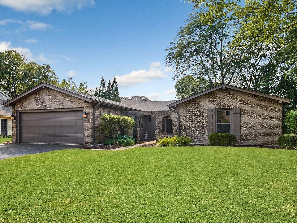1st image of 2328 Cambridge Dr